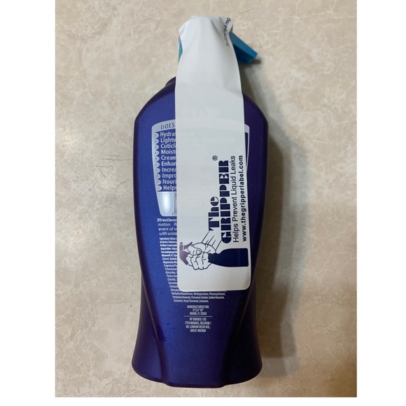 New It’s A 10 Moisture Daily Shampoo - Picture 2 of 2